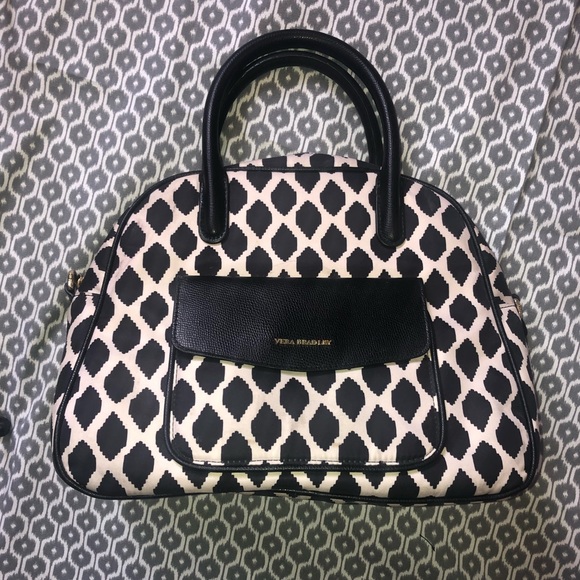 Vera Bradley Handbags - Vera Bradley Bowler Purse